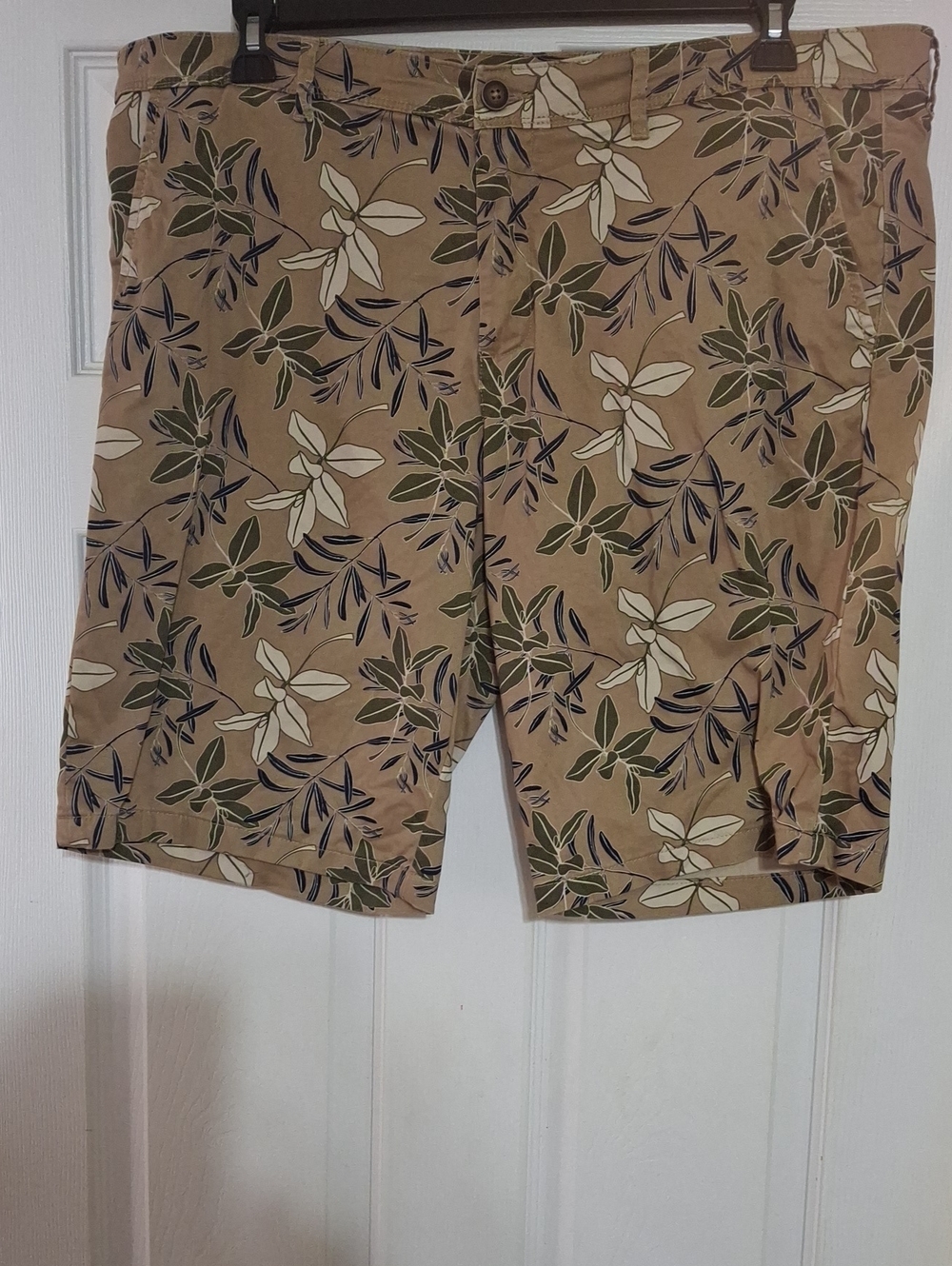 Jack & Jones Tan Floral Print Flat Front Shorts